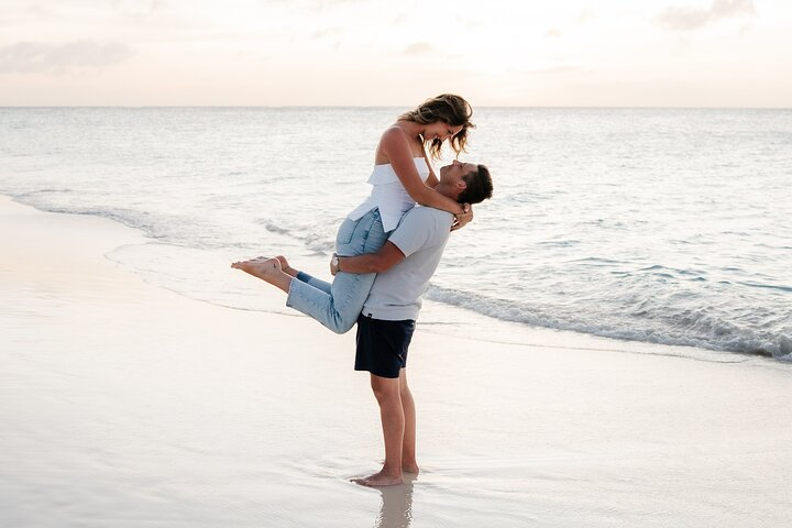 Private Vacation Photoshoot with Photographer in Key West - Photo 1 of 25